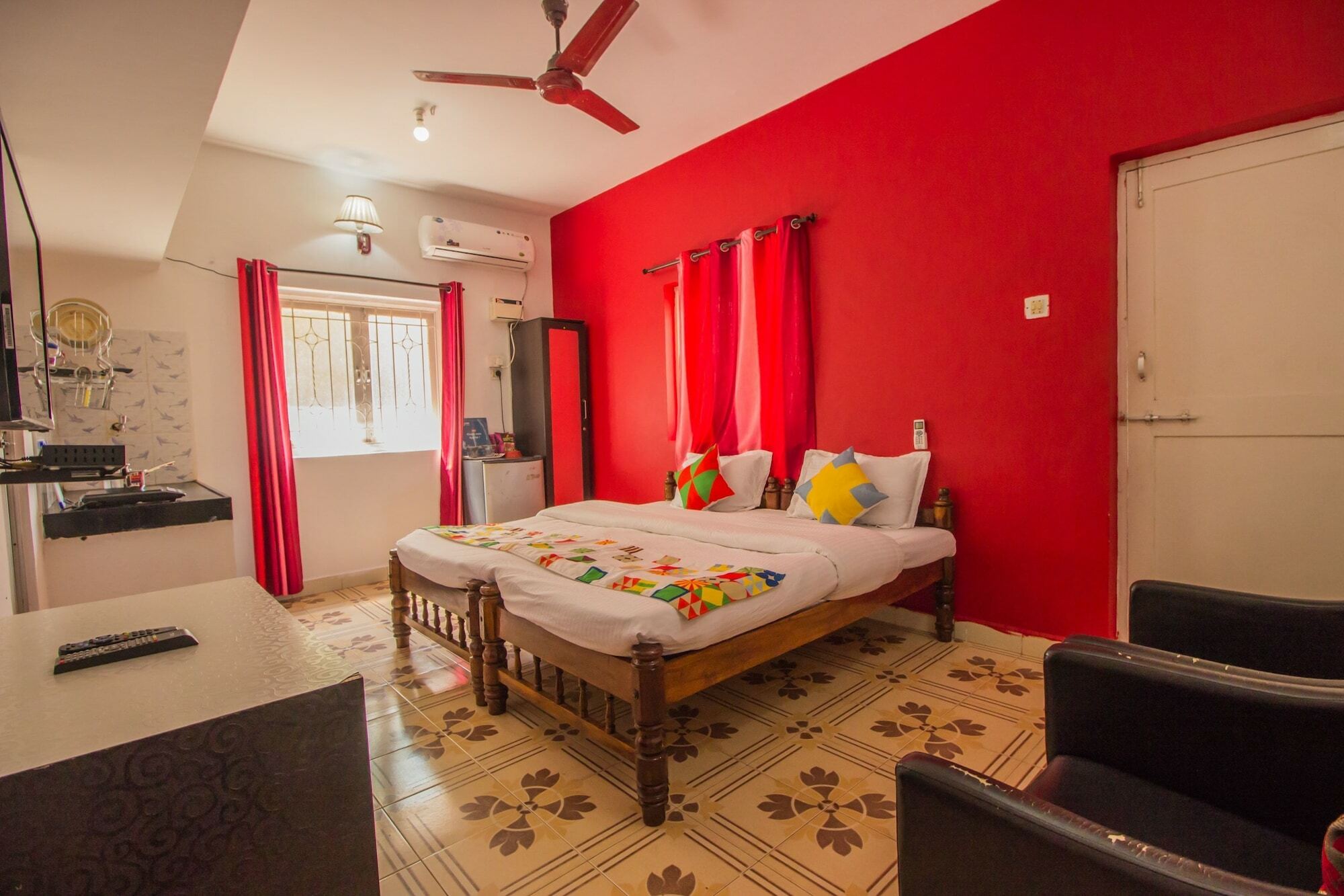 Oceanic Pearl Beach Guest House Calangute Exterior photo
